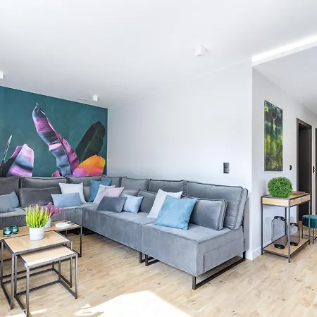 Sniezka Exclusive 公寓 *