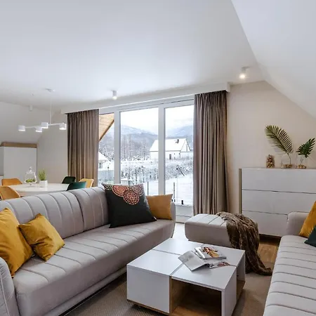 Sniezka Exclusive 公寓 *